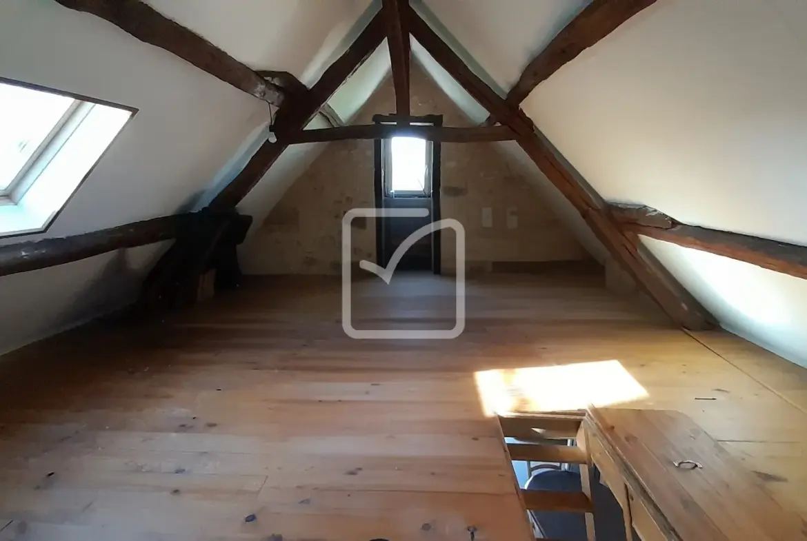 Maison en pierre rénovée à Lachapelle-Auzac à vendre 