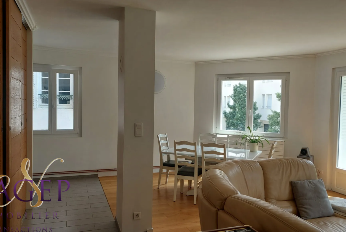 Appartement T4 très lumineux à Vichy - garage et caves inclus 