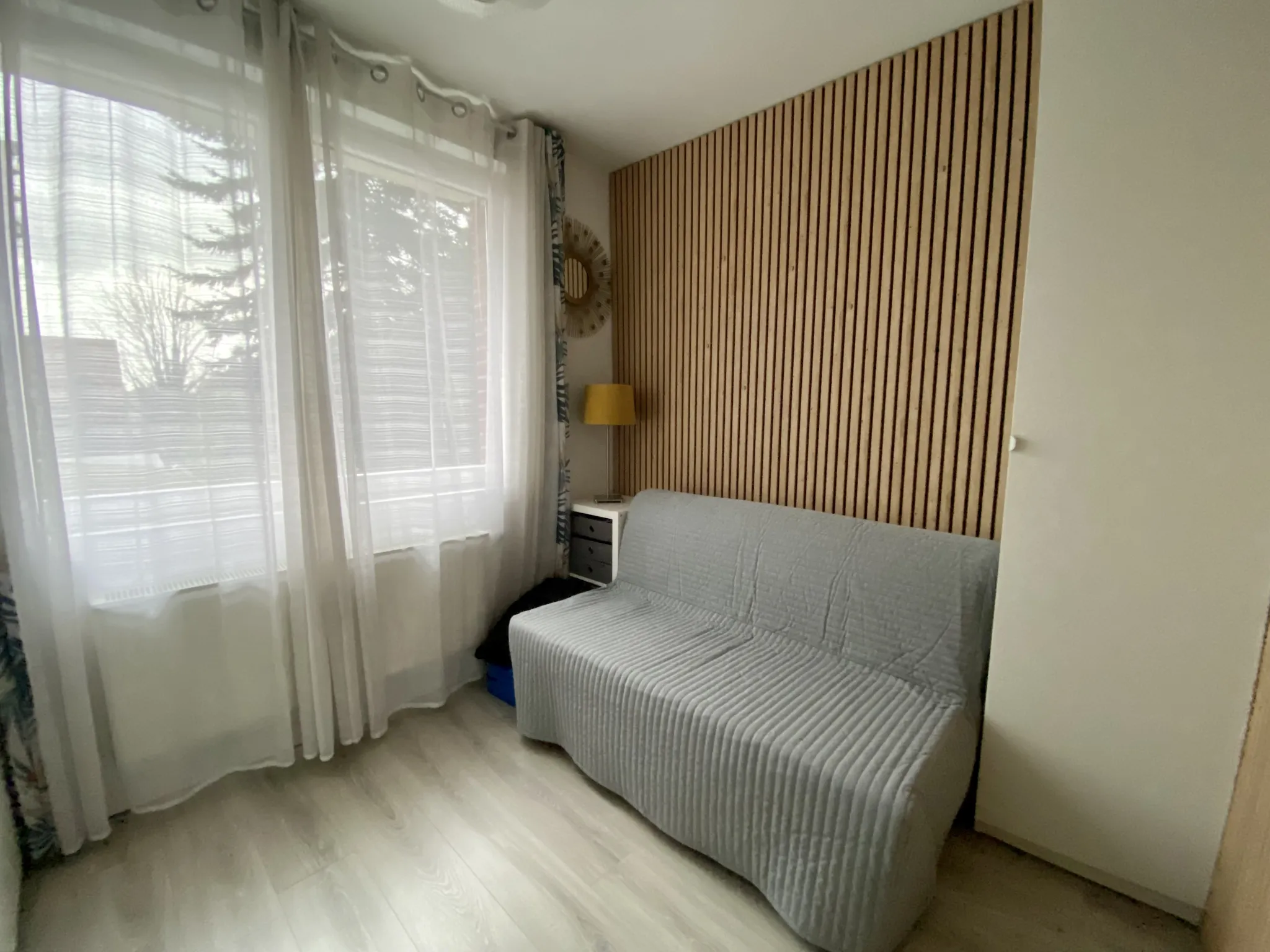Maison bel-étage rénovée avec garage à Loos 