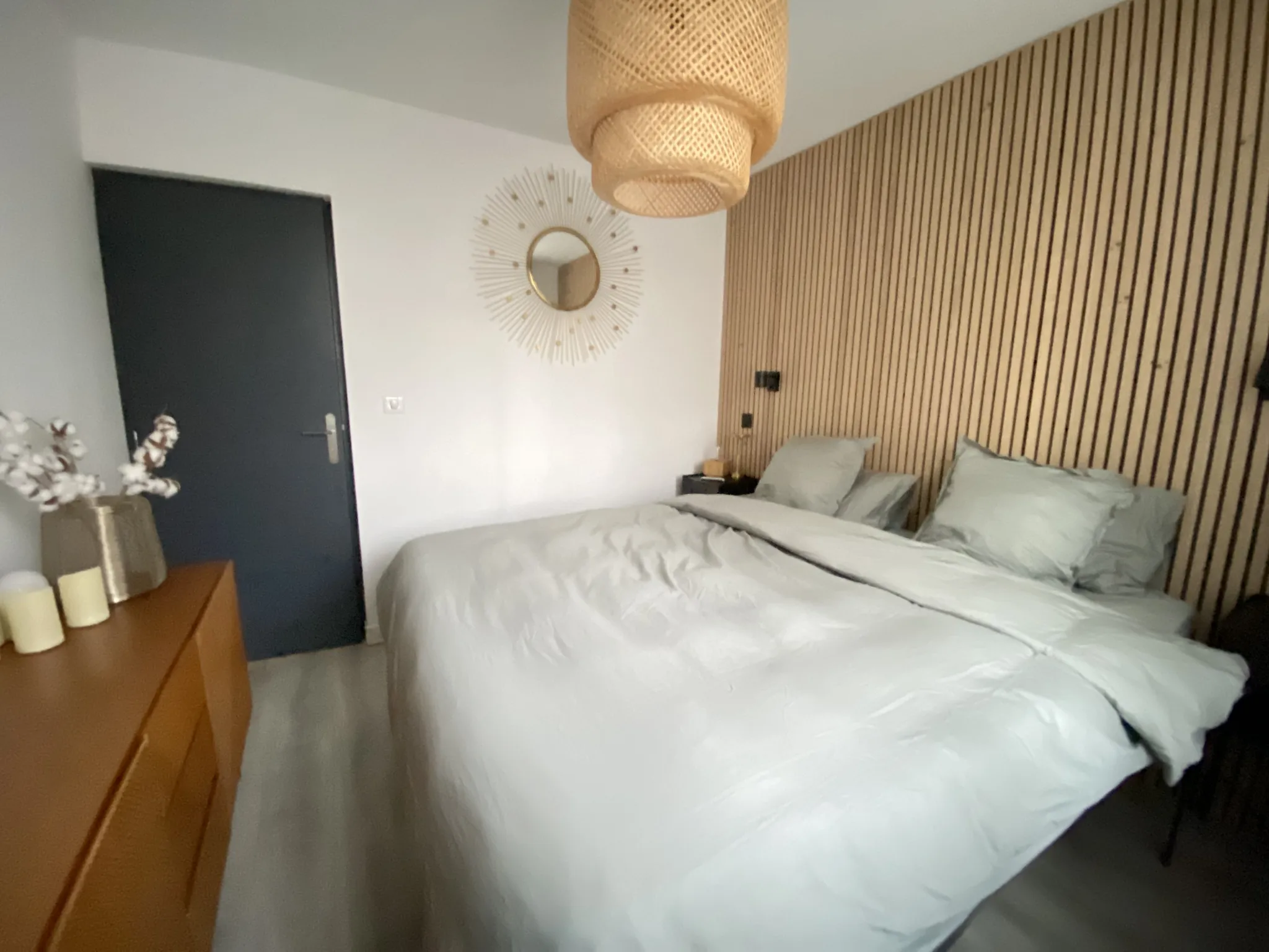Maison bel-étage rénovée avec garage à Loos 