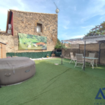 Maison de 7 pièces à vendre à Agde avec garage et jardins
