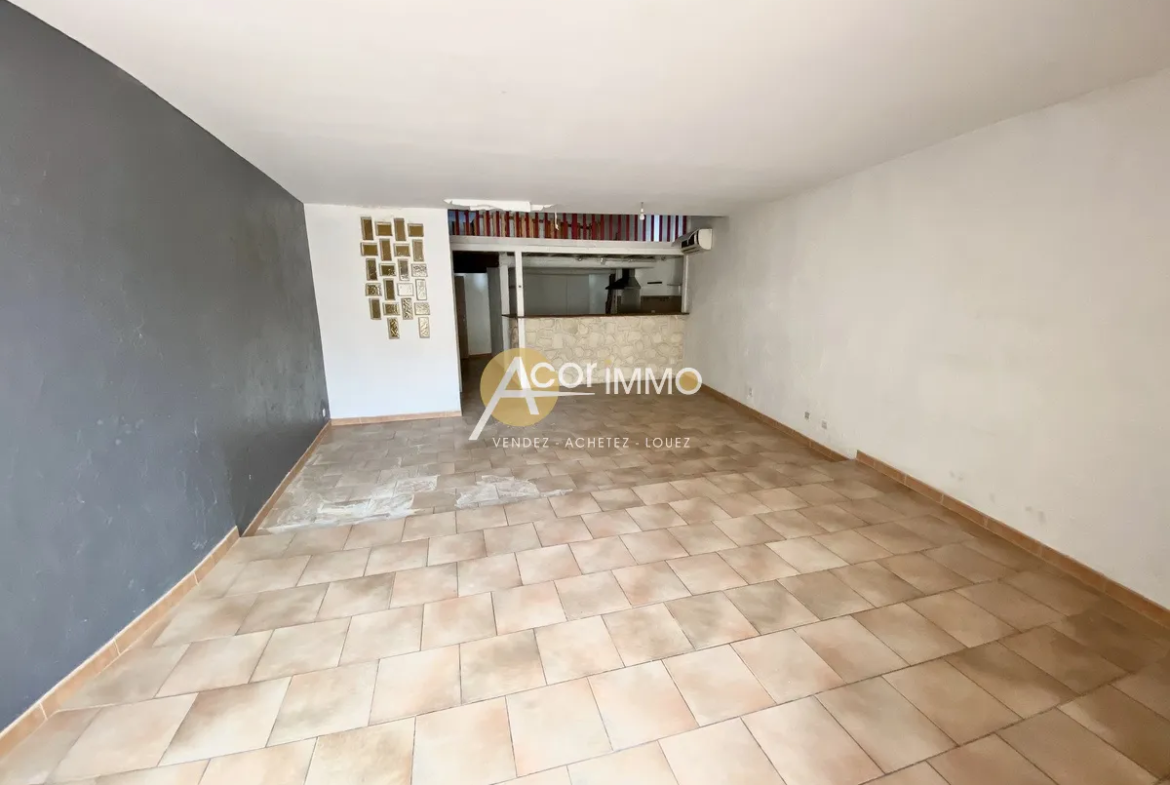 Appartement T4 atypique avec terrasse à La Seyne sur Mer 