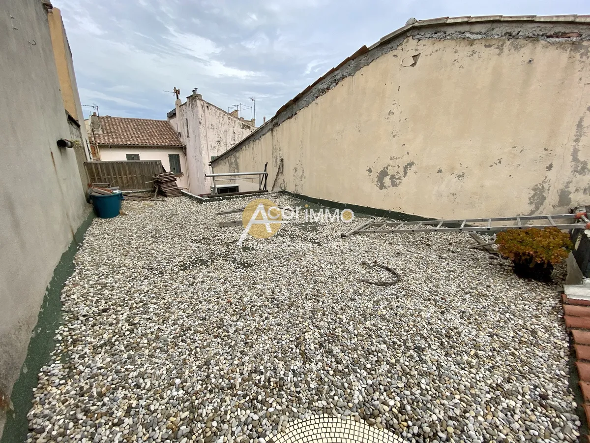 Appartement T4 atypique avec terrasse à La Seyne sur Mer 