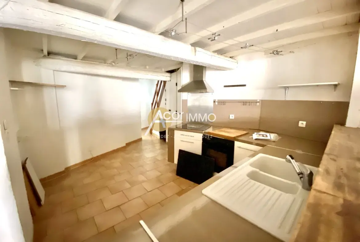 Appartement T4 atypique avec terrasse à La Seyne sur Mer 
