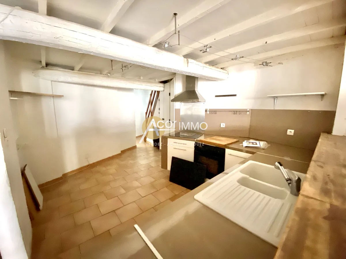 Appartement T4 atypique avec terrasse à La Seyne sur Mer 
