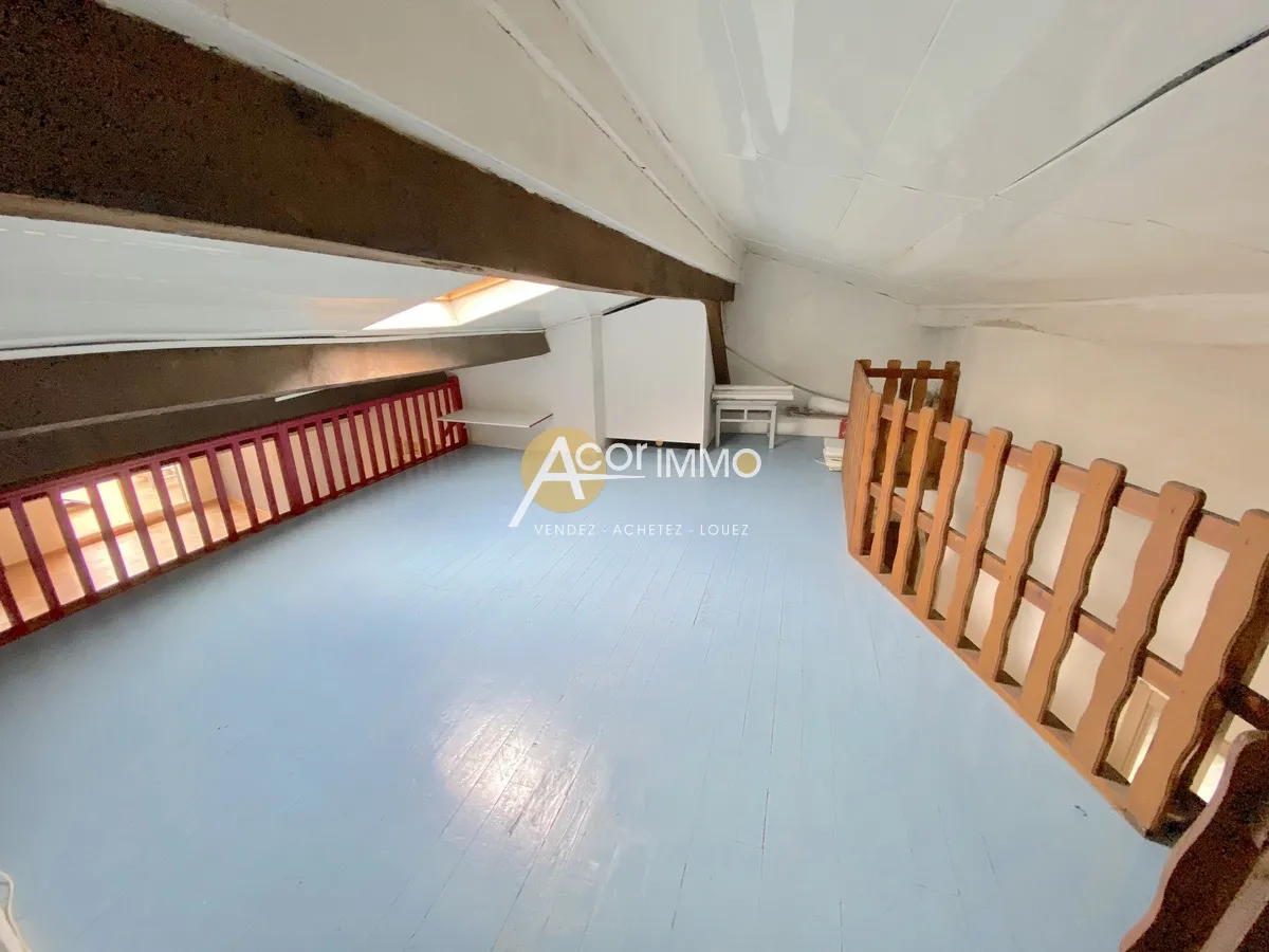Appartement T4 atypique avec terrasse à La Seyne sur Mer 