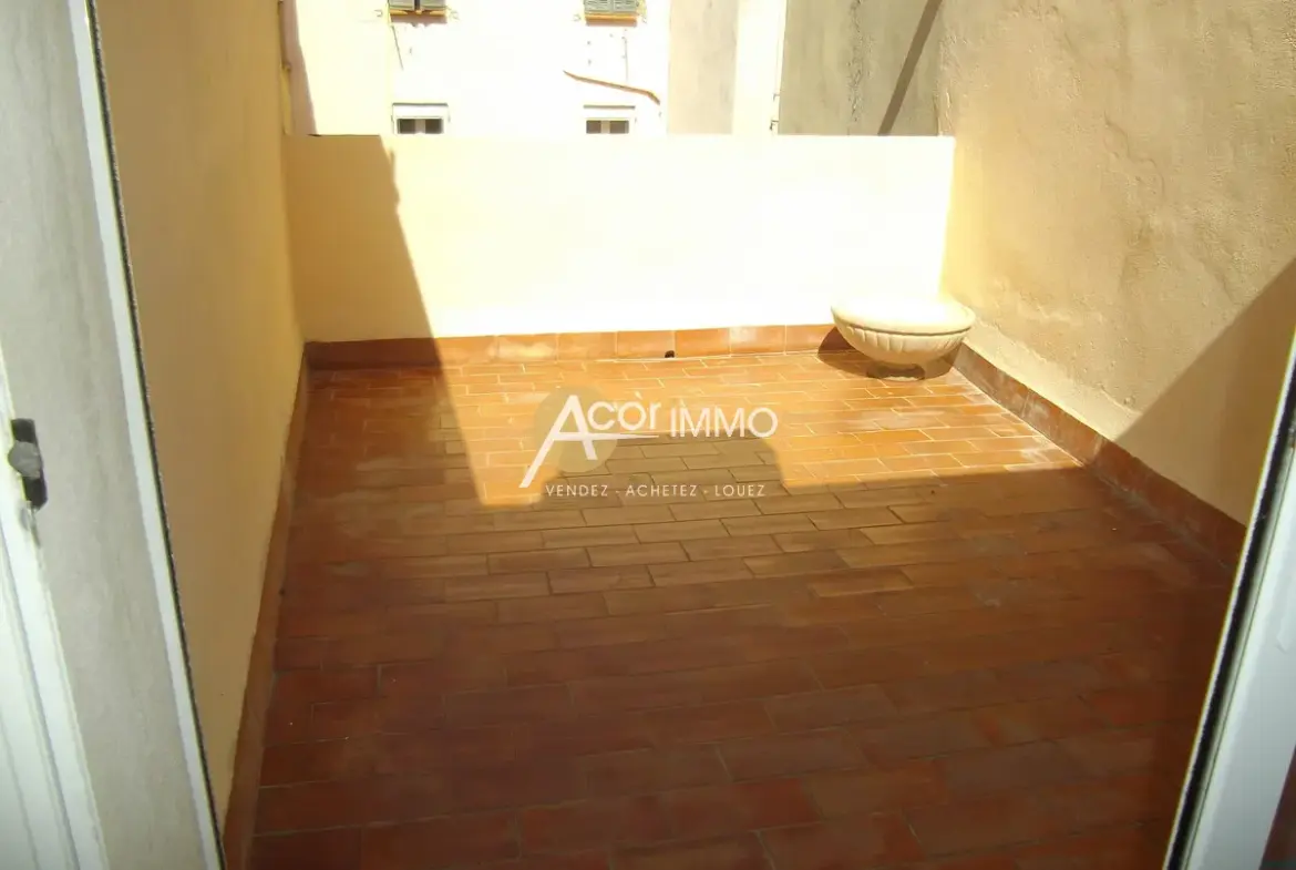 Appartement T4 atypique avec terrasse à La Seyne sur Mer 