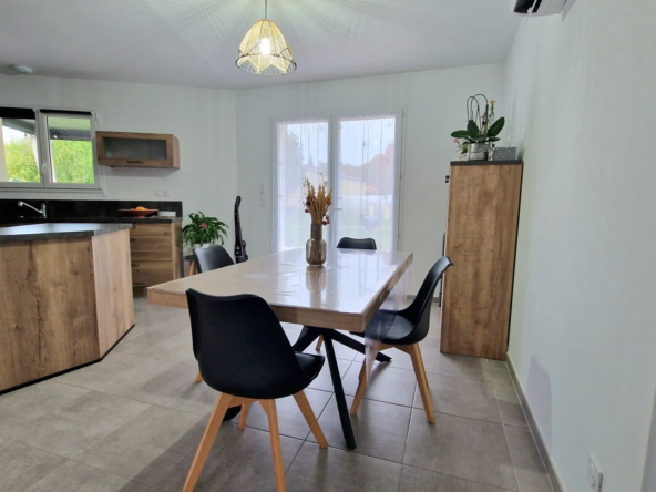 Maison de 2023 de plain-pied à Bazas, aucun travaux à prévoir 