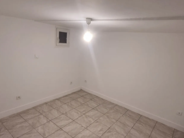 Studio rénové à vendre à Le Perreux sur Marne 