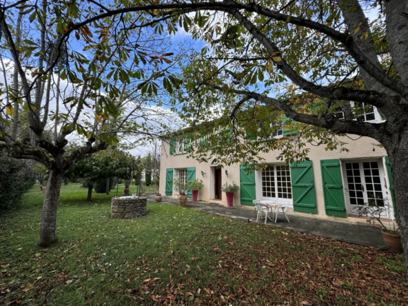 Charmante maison avec jardin et garages à Quillan 