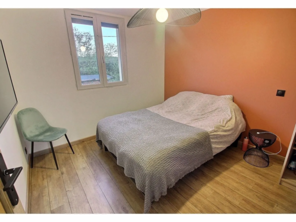 Appartement Type 3 rénové à Biver avec garage 