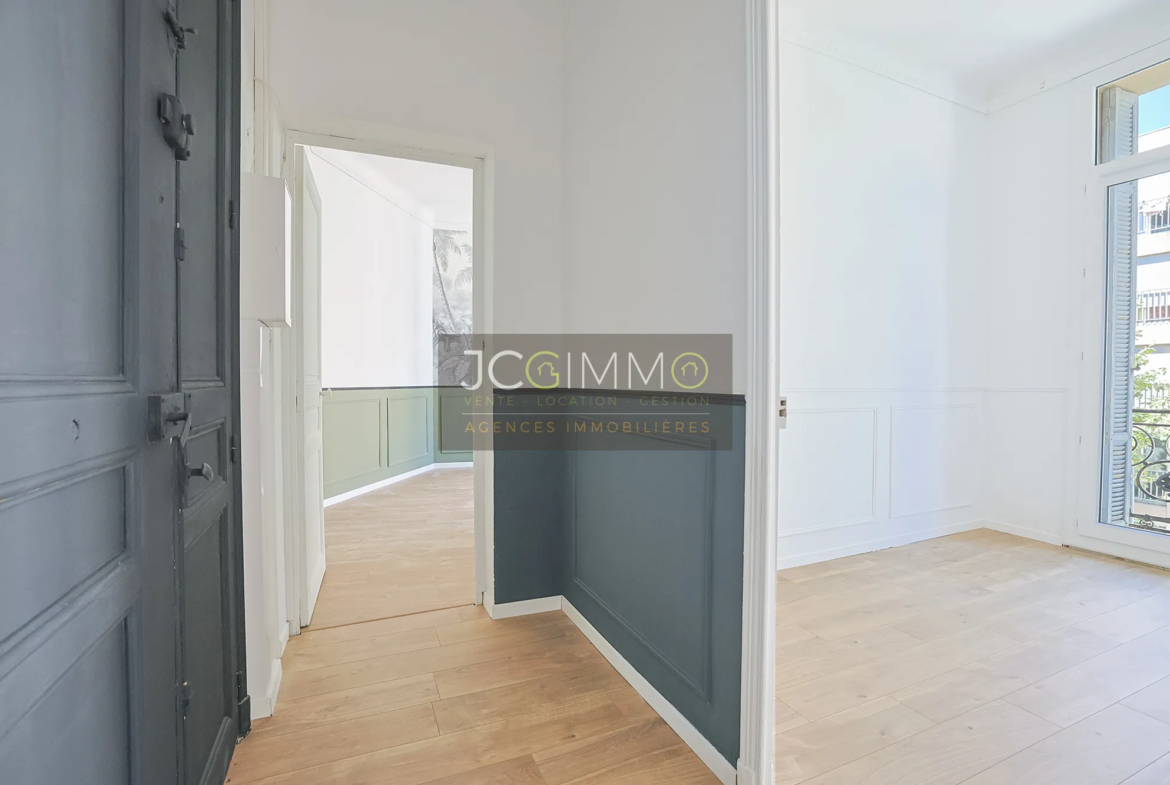Appartement T3 rénové de 81 m² à Hyères - Quartier Gare 