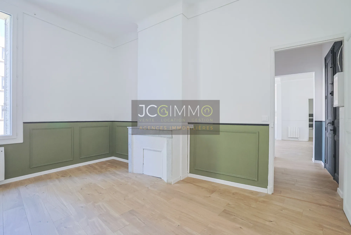 Appartement T3 rénové de 81 m² à Hyères - Quartier Gare 