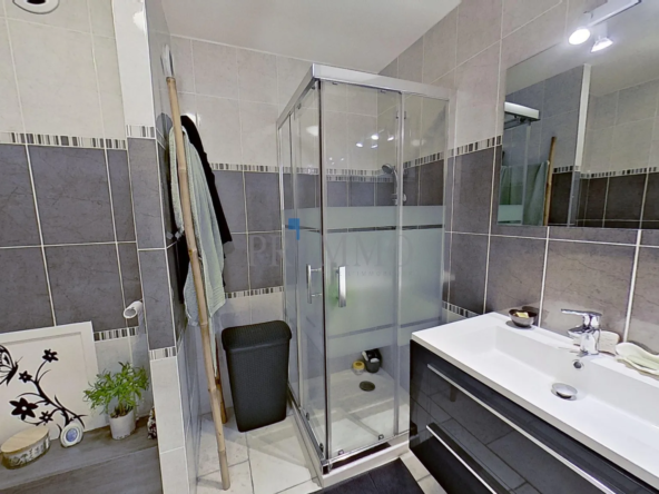 Appartement lumineux de deux pièces à Saint Aygulf 
