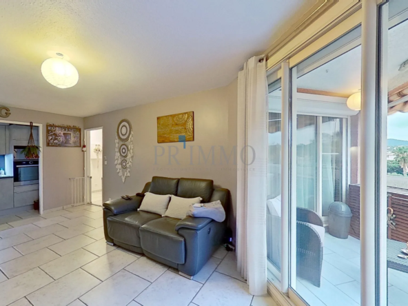 Appartement lumineux de deux pièces à Saint Aygulf 