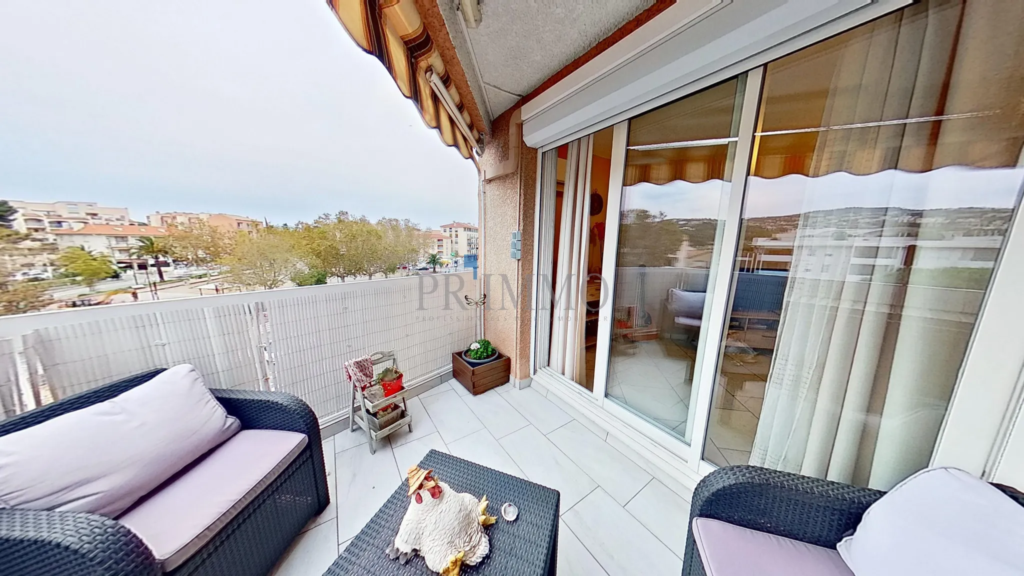 Appartement lumineux de deux pièces à Saint Aygulf
