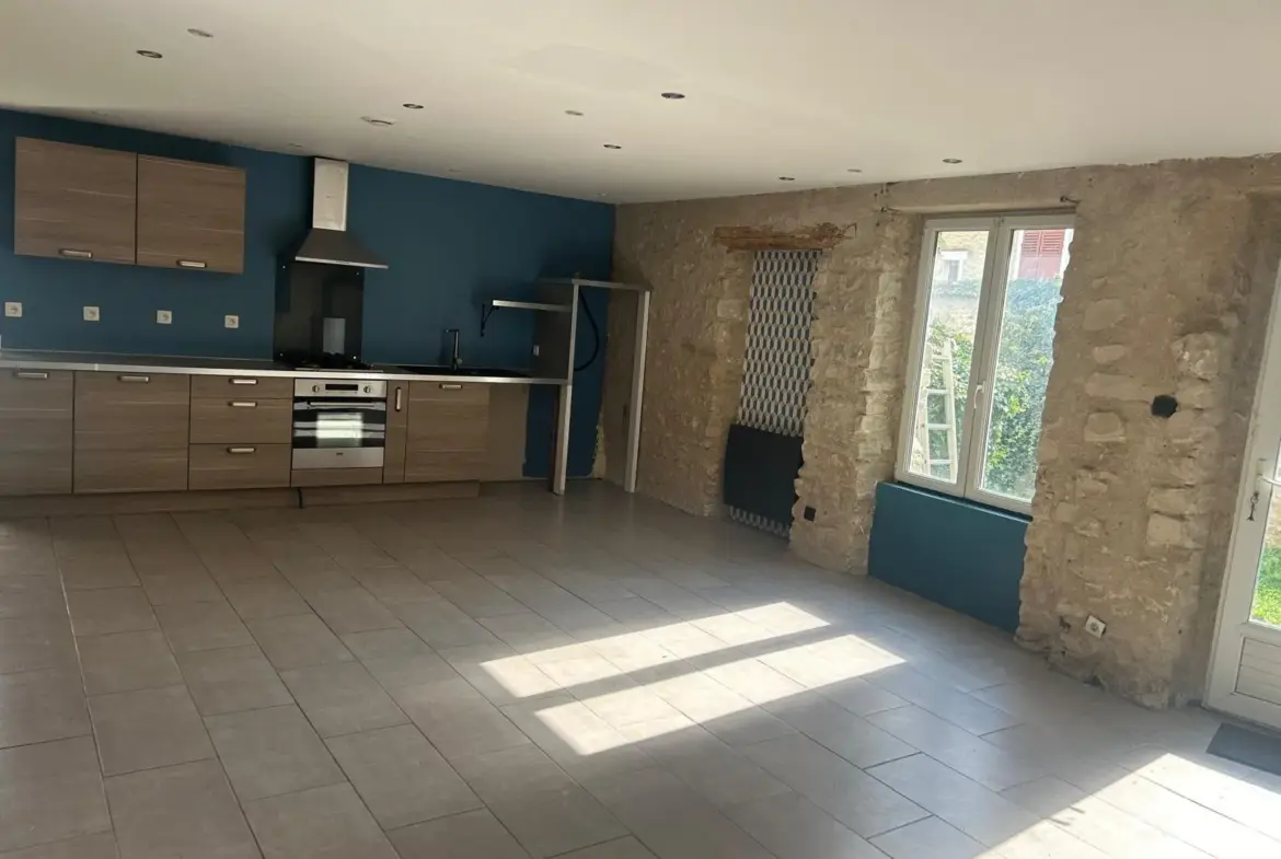 Maison en pierre à vendre à Bouville, 72 m2, 2 chambres, 198 000 EUR 