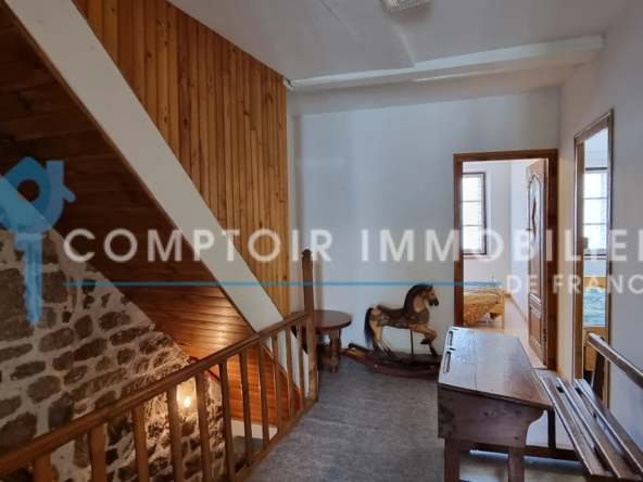 Maison de Village à Pradelles - 150 m² habitable 