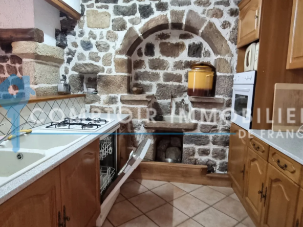 Maison de Village à Pradelles - 150 m² habitable 