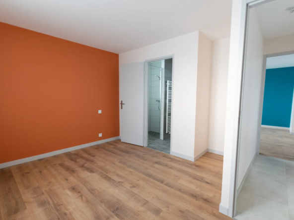 Maison à vendre à Gy - 93 m² rénovée avec garage 