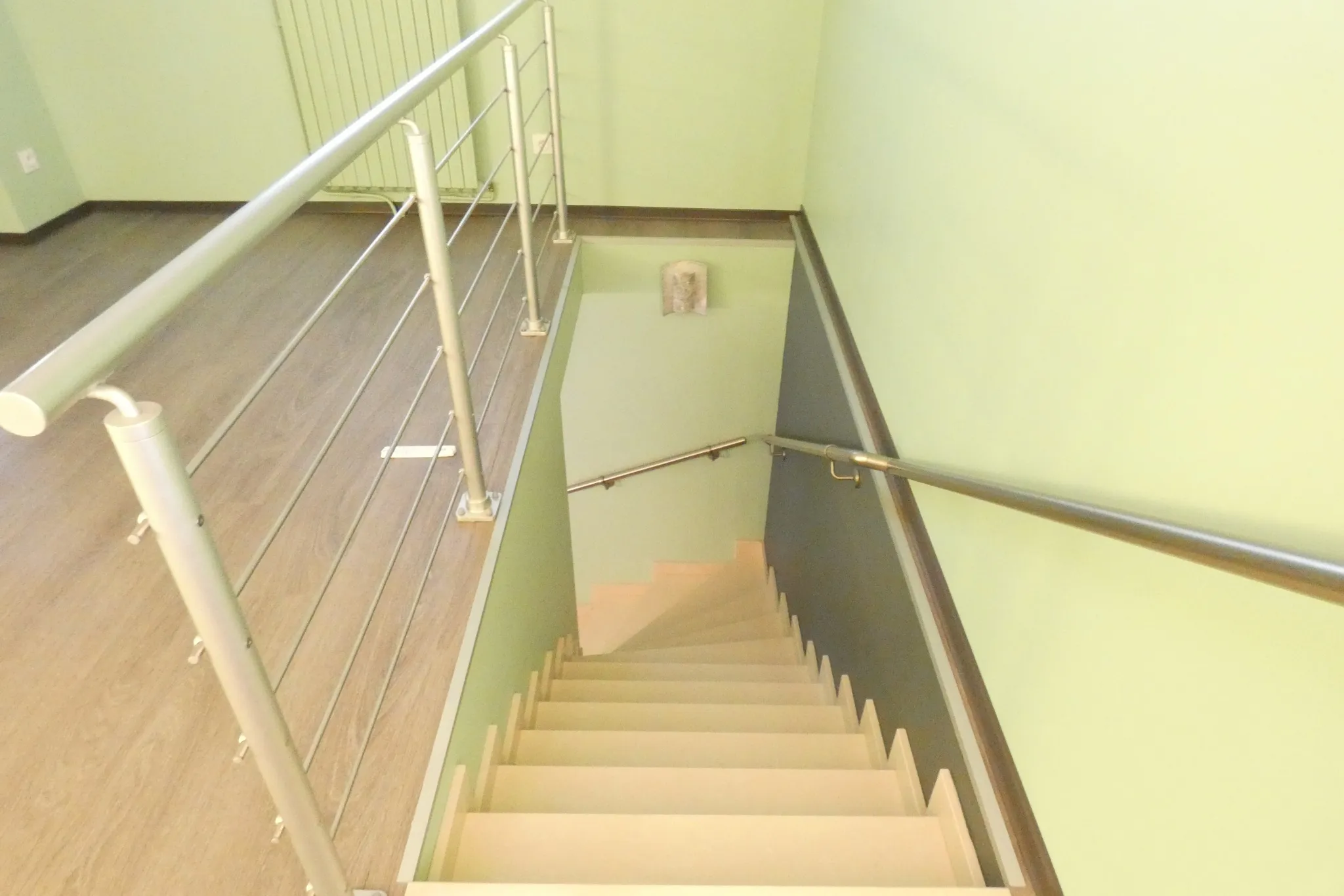 Maison rénovée à vendre avec hangar de 200 m² à Cassaniouze 