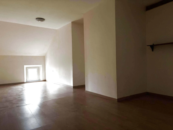 Maison de ville spacieuse à vendre à Abbeville avec garage 