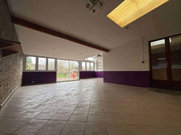 Maison de ville spacieuse à vendre à Abbeville avec garage 