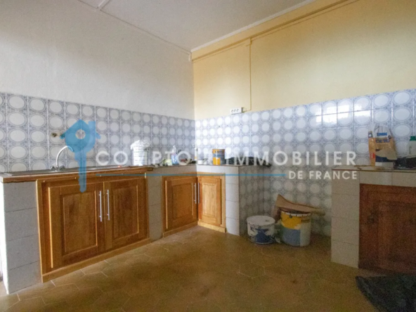 Superbe Maison T6 à Trois Bassins - 130 m² sur Terrain de 976 m² 