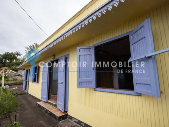 Superbe Maison T6 à Trois Bassins - 130 m² sur Terrain de 976 m² 