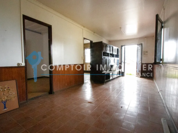 Superbe Maison T6 à Trois Bassins - 130 m² sur Terrain de 976 m² 