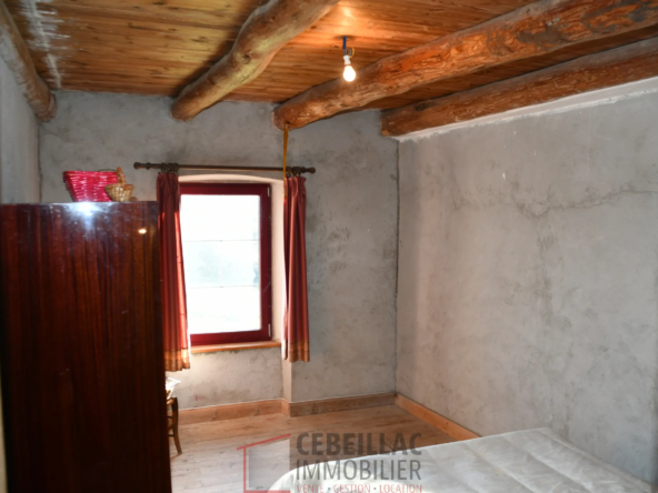 Ancien corps de ferme rénové à vendre à Céaux d'Allègre 