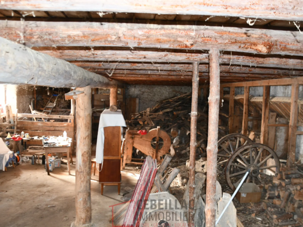 Ancien corps de ferme rénové à vendre à Céaux d'Allègre 