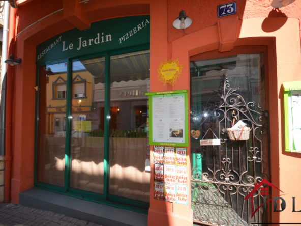 Immeuble avec Pizzéria et Appartement à Bourbonne Les Bains 