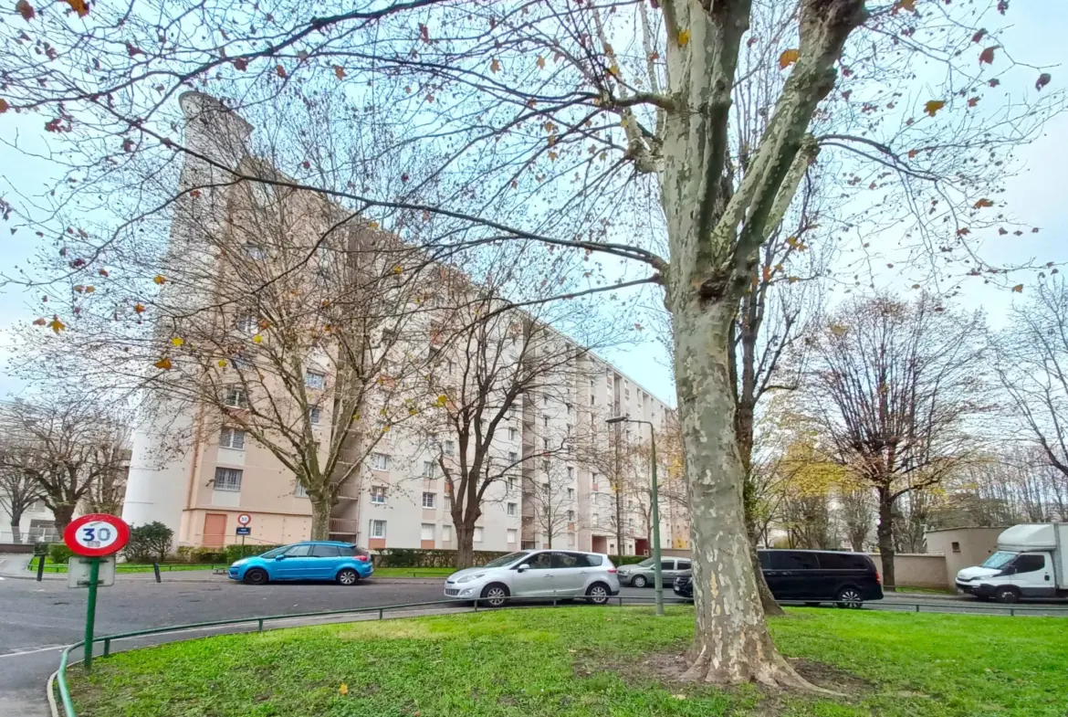 Appartement F4 à rénover à Creteil - Prix abordable 