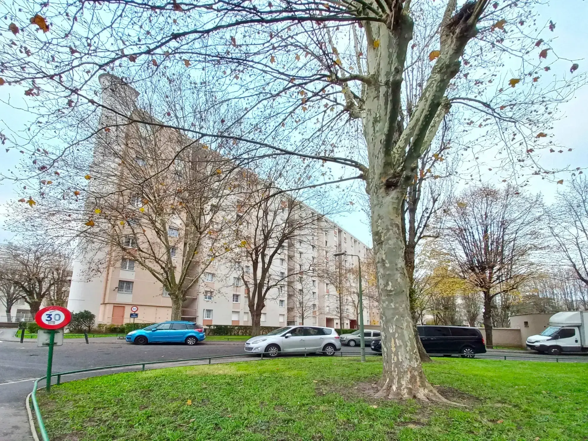 Appartement F4 à rénover à Creteil - Prix abordable 
