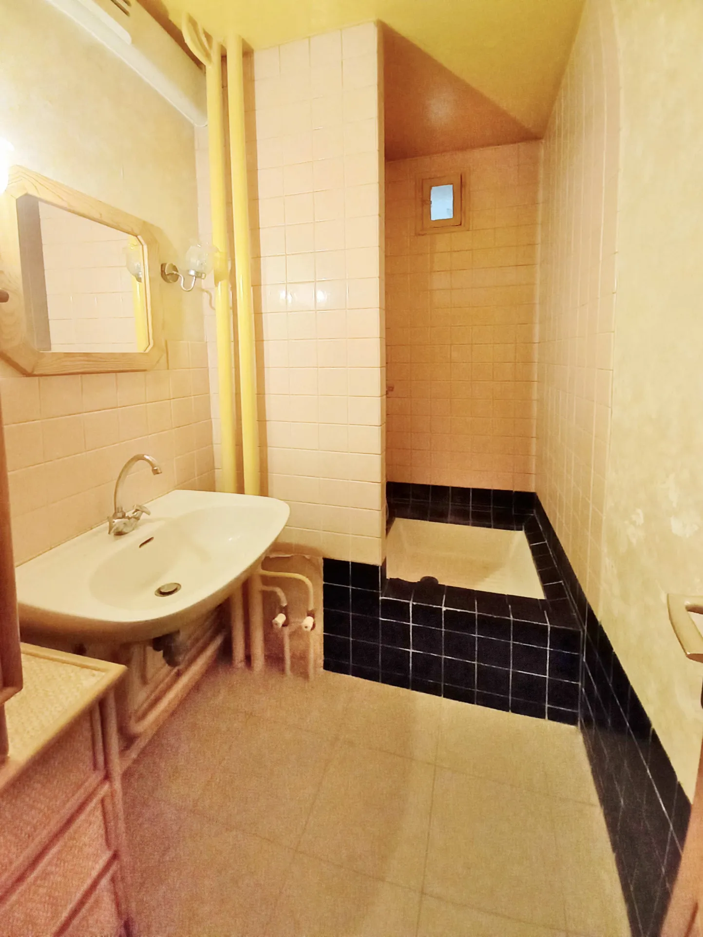 Appartement F4 à rénover à Creteil - Prix abordable 