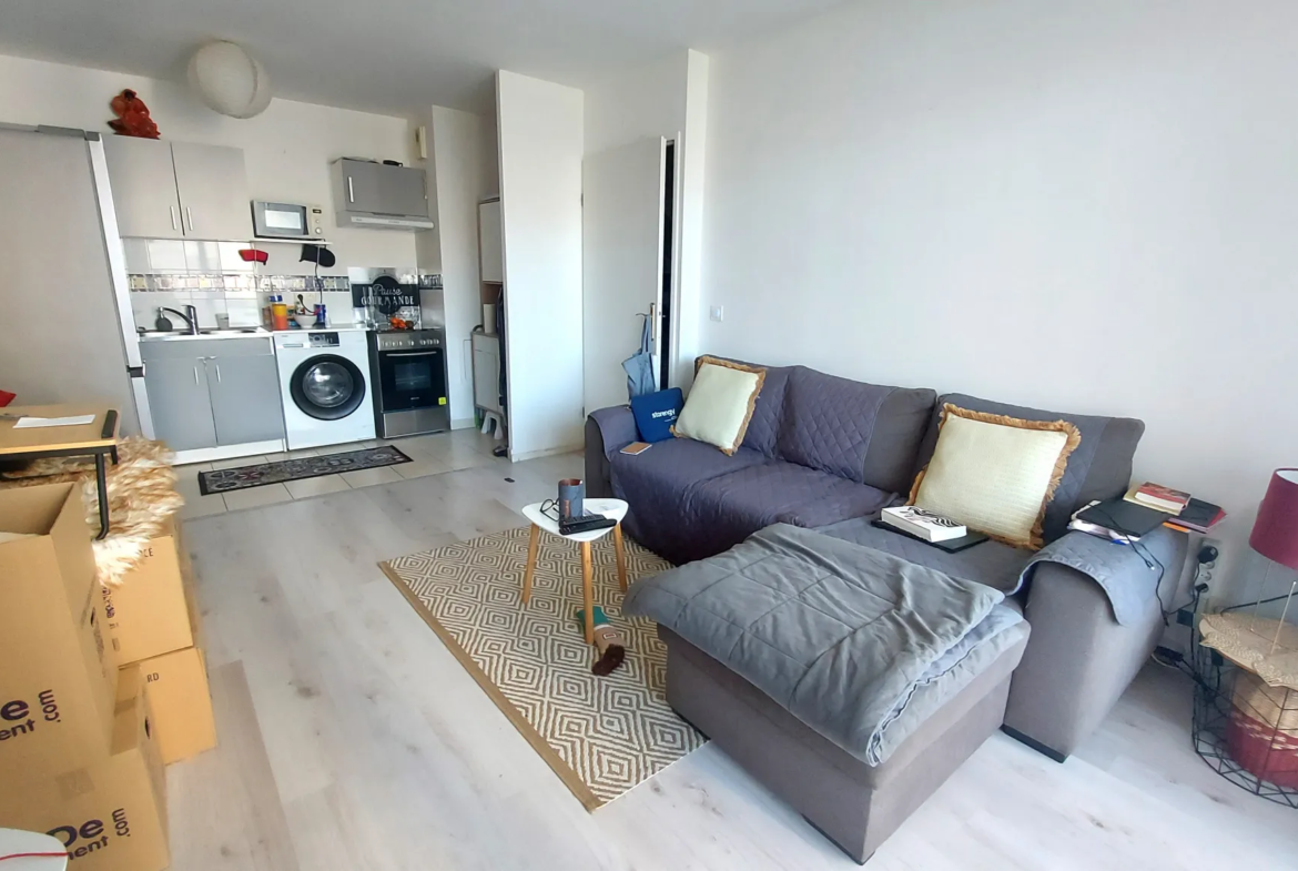 À vendre : Appartement T2 avec balcon à CERGY LE HAUT 