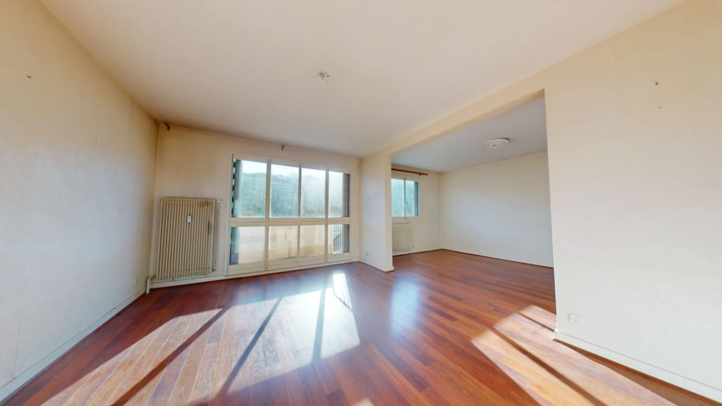 Appartement à vendre au dernier étage à Bregille