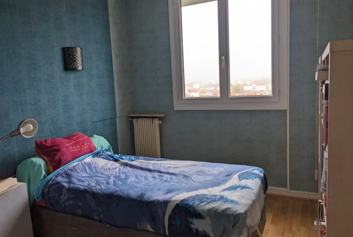Appartement T4 à Nevers, centre-ville avec vue sur la Loire 