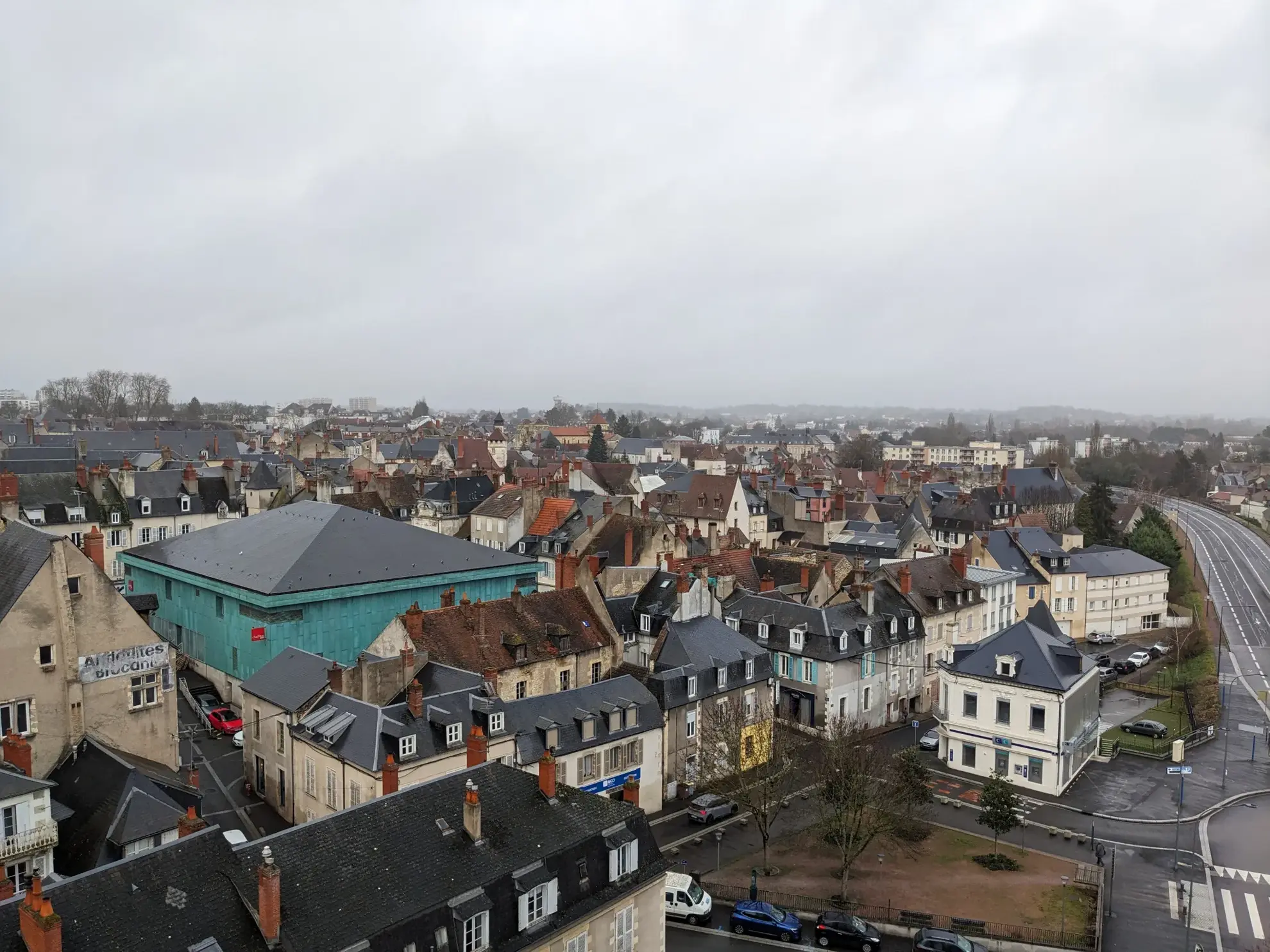 Appartement T4 à Nevers, centre-ville avec vue sur la Loire 