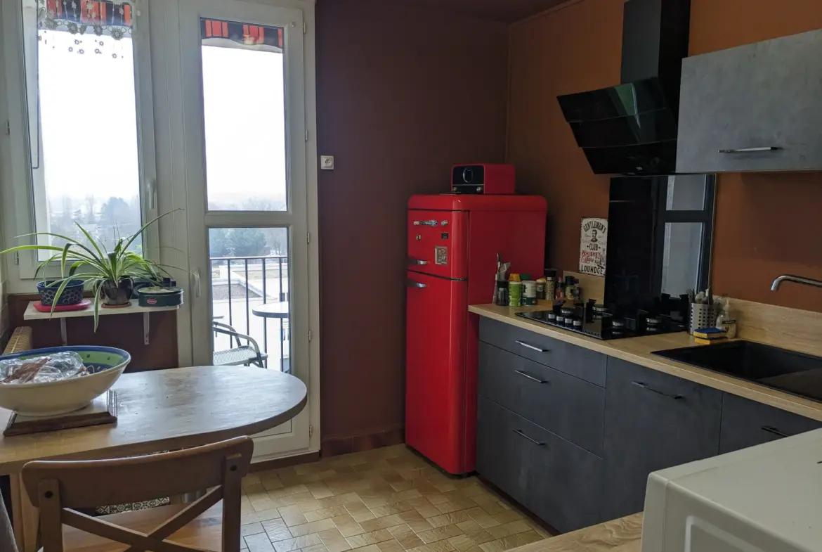 Appartement T4 à Nevers, centre-ville avec vue sur la Loire 