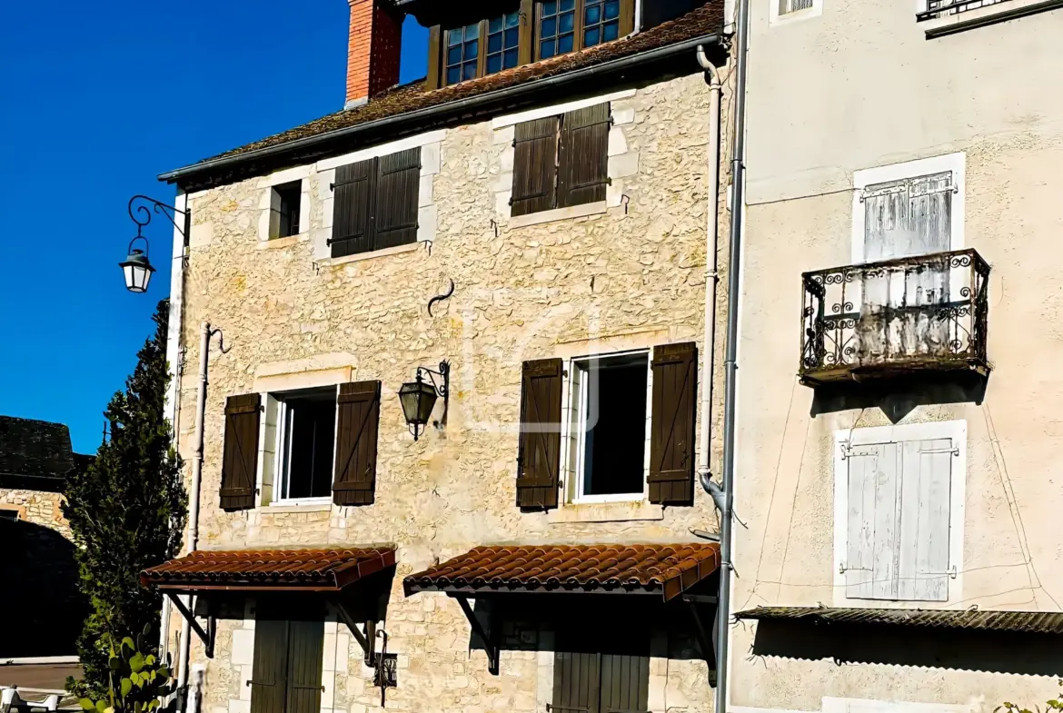 Maison de ville multi-potentiels à Souillac (46) 