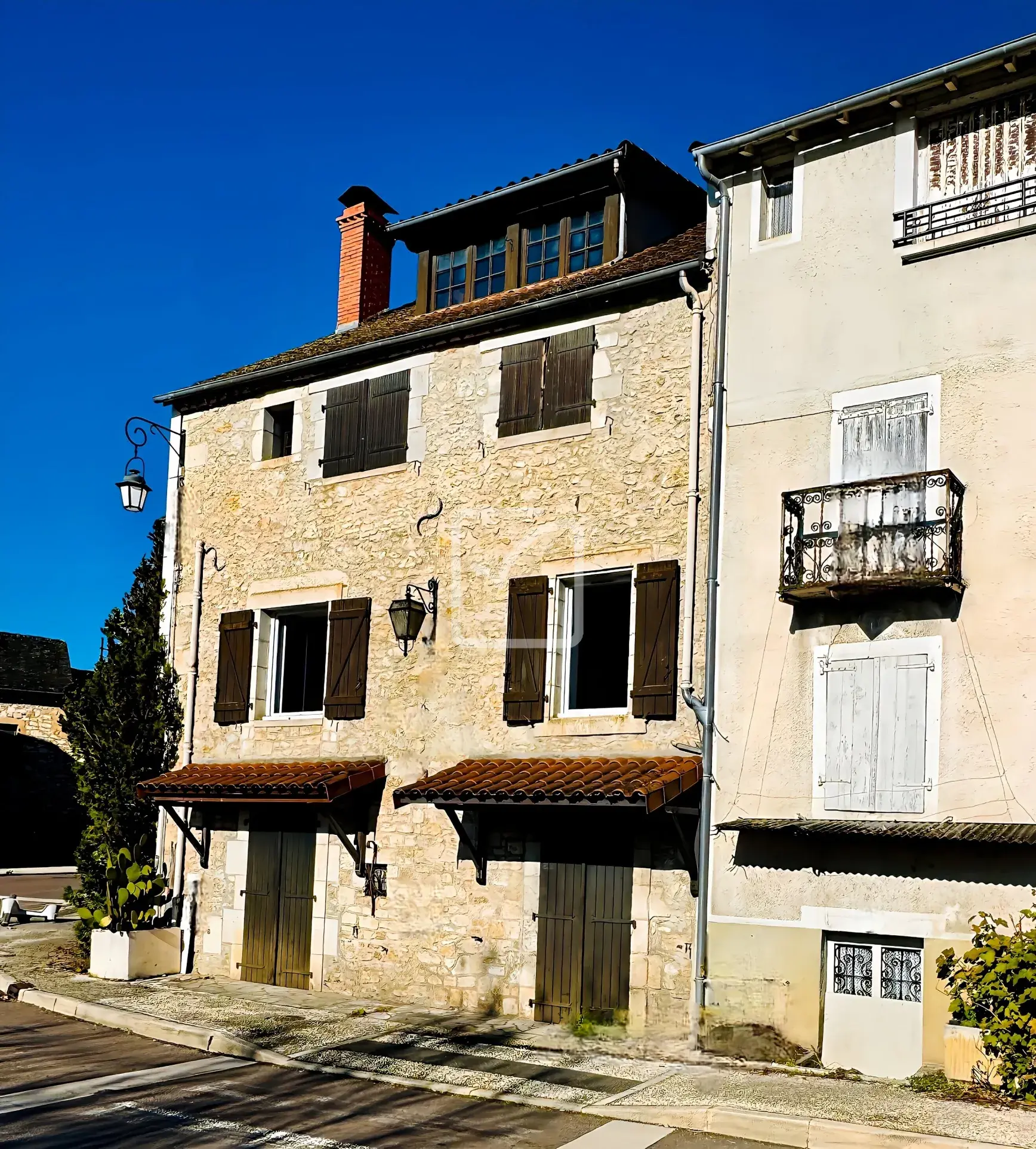 Maison de ville multi-potentiels à Souillac (46) 