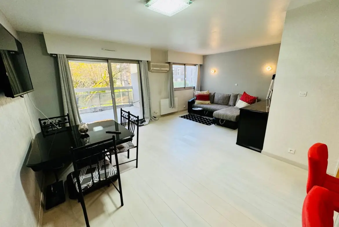 Vente Appartement T3 68 m² avec Terrasse à Grenoble 