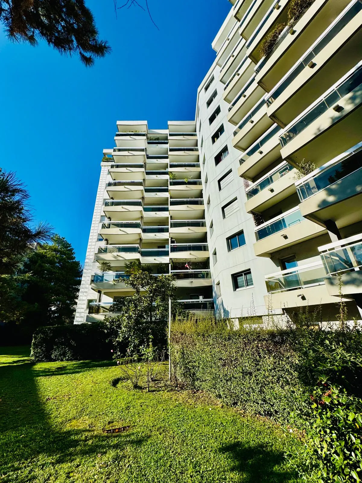 Vente Appartement T3 68 m² avec Terrasse à Grenoble 