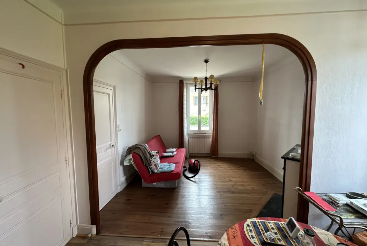 Maison T5 à Lapalisse - Charmante et Spacieuse 