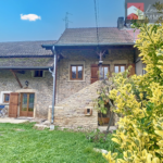 À Nanton : Maison en pierre en viager à vendre à 48 600 €