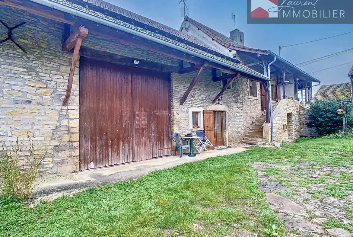 À Nanton : Maison en pierre en viager à vendre à 48 600 € 