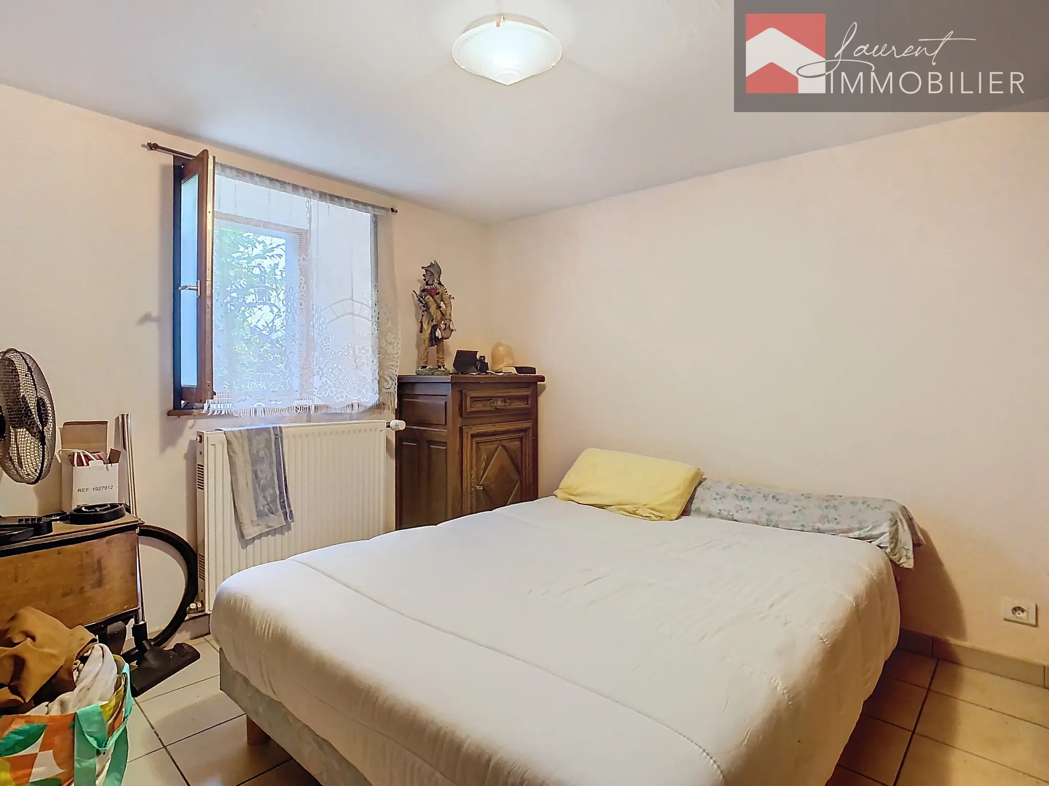 À Nanton : Maison en pierre en viager à vendre à 48 600 € 