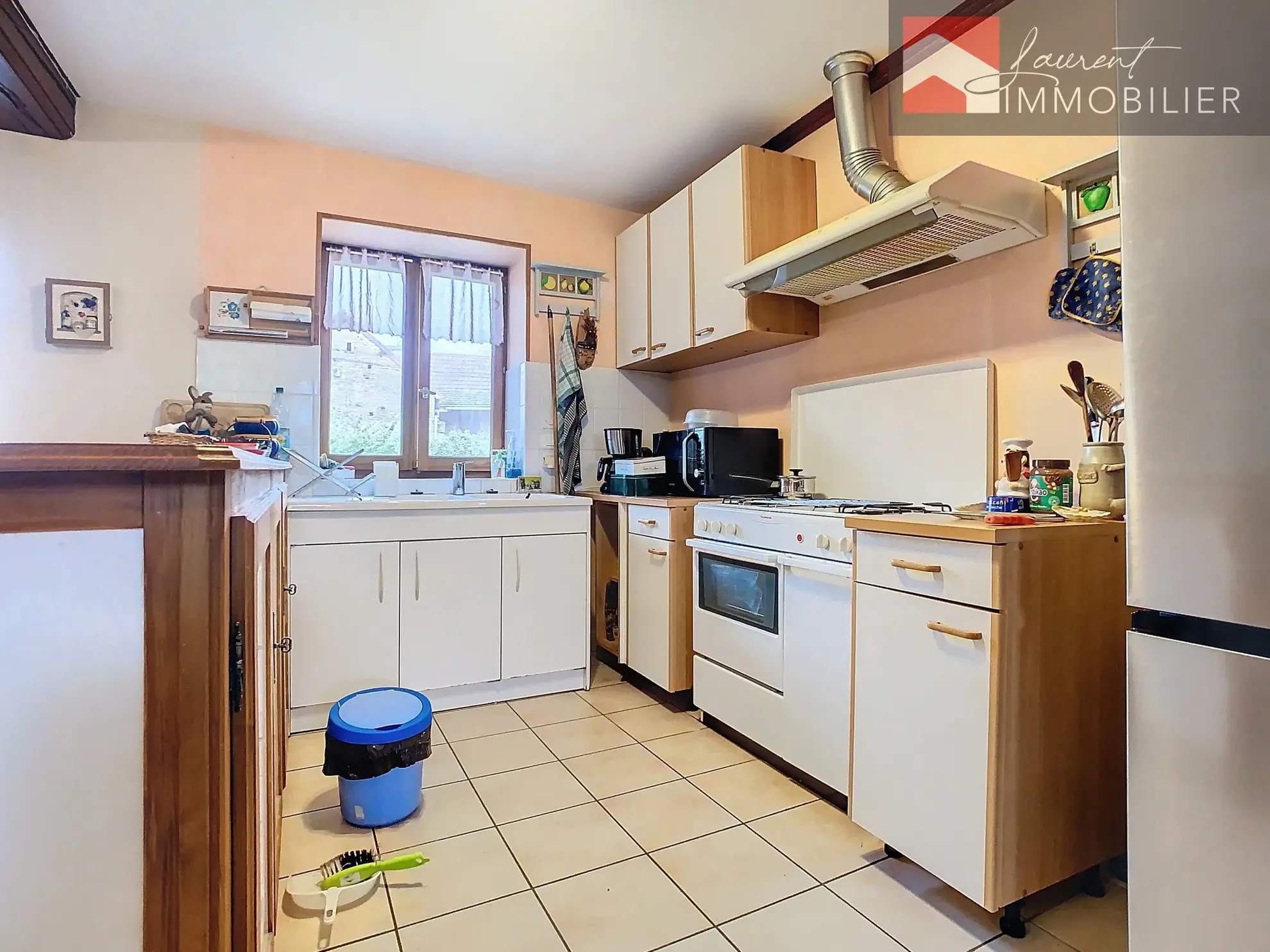 À Nanton : Maison en pierre en viager à vendre à 48 600 € 